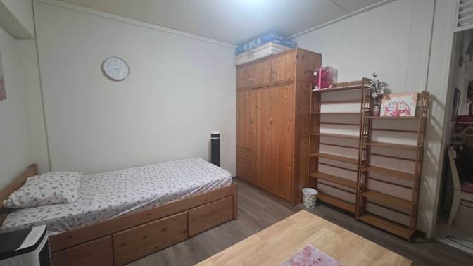 Michael CK and Wie's room