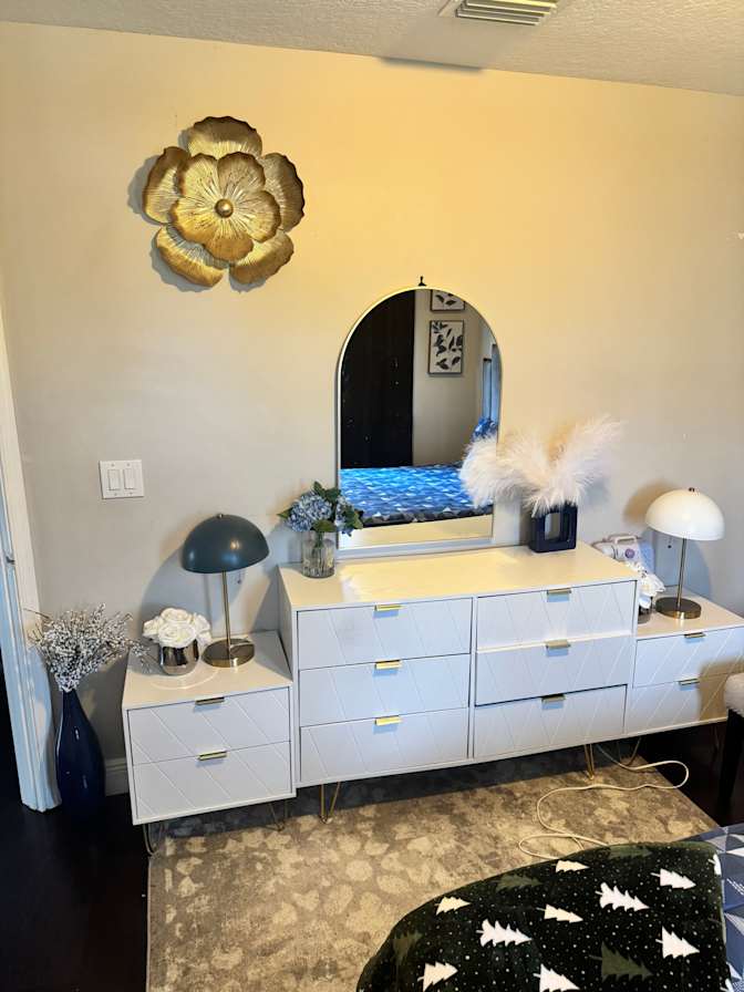 Melissa's room