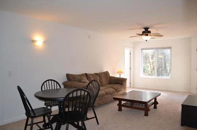 Alcove Rooms's room