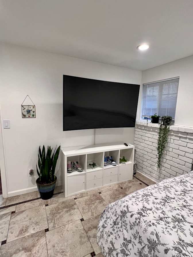 Jennifer's room