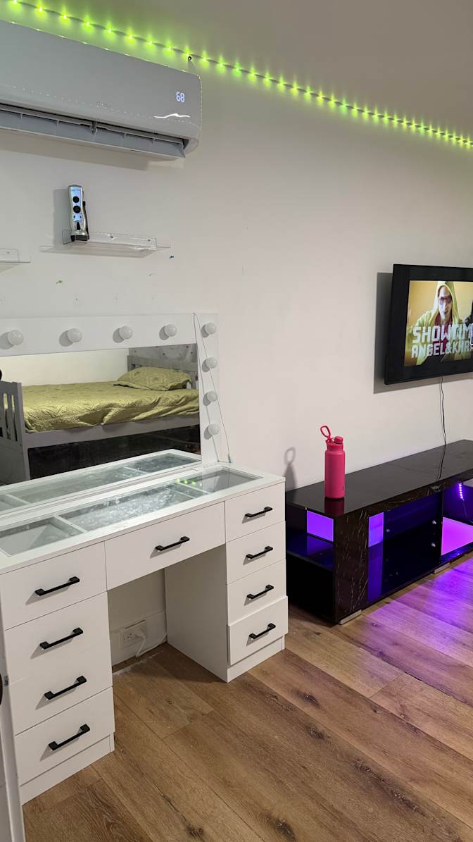 Jay's room
