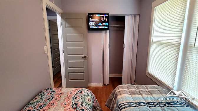 GBU Holdings Group's room