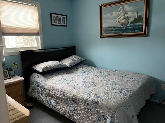 Elyen's room