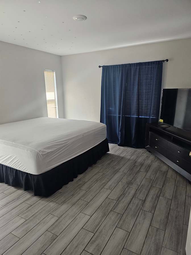 Delmar's room