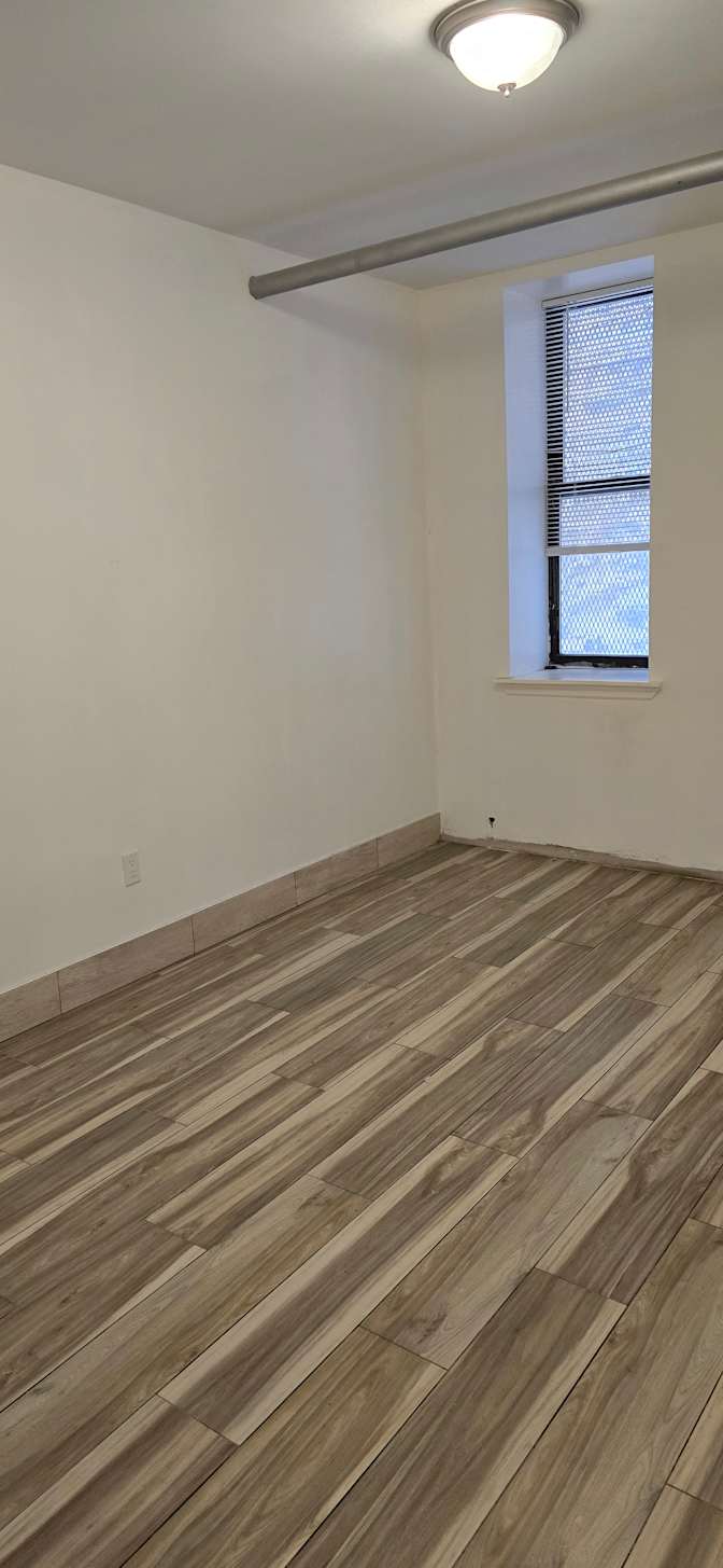 Raul's room