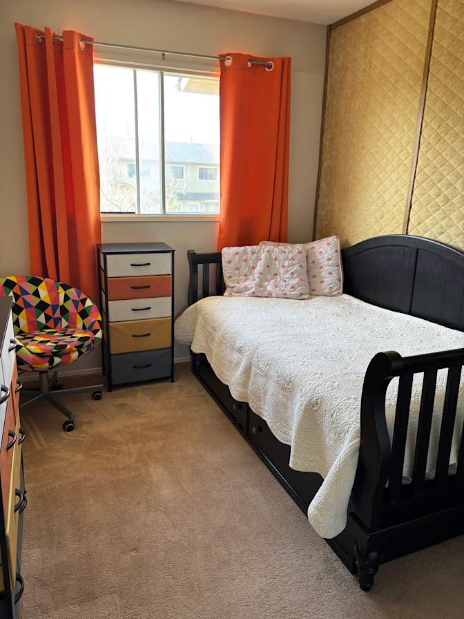 Lynn's room