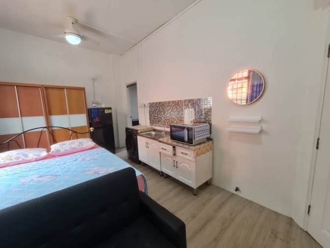 Roomy's room