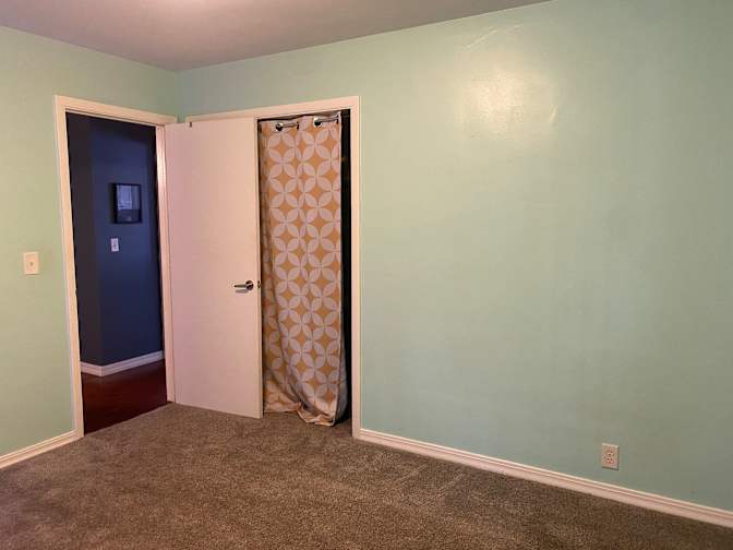 Jo's room