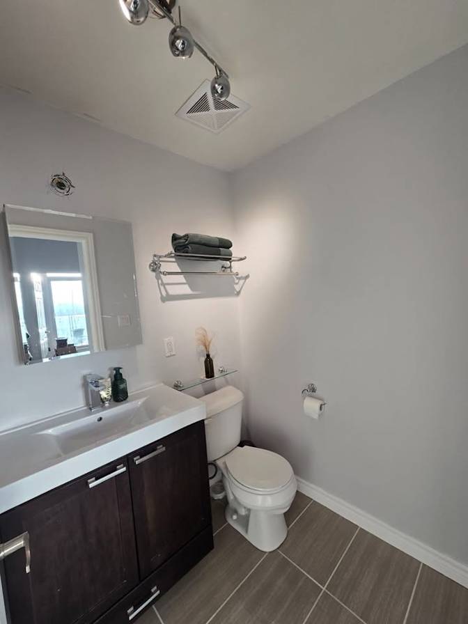 Julia Girmenia's room