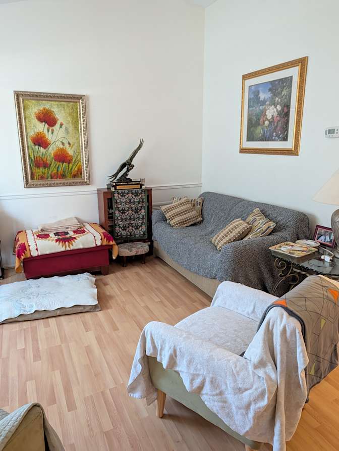 Carlo's room