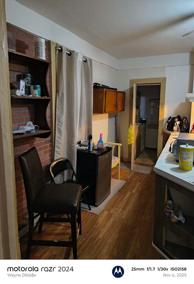 Wayne J Farrington's room