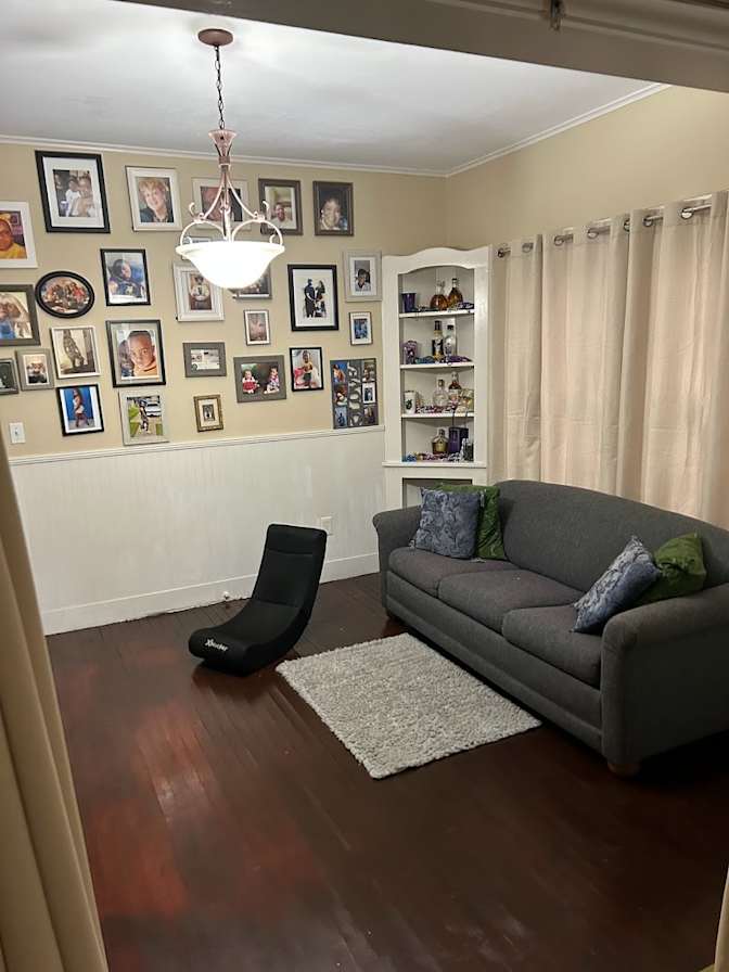 Daniel Fuller's room