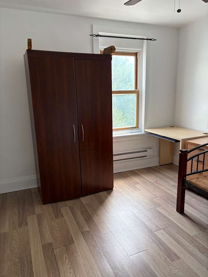 Charlebois Mario's room