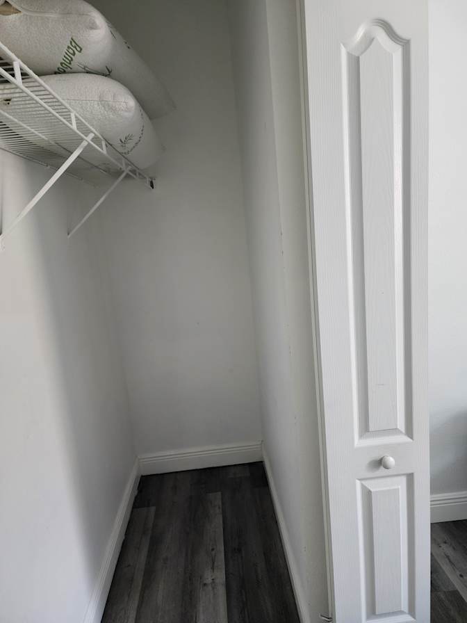 Mauricio's room