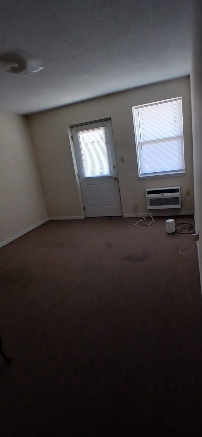 Benny's room