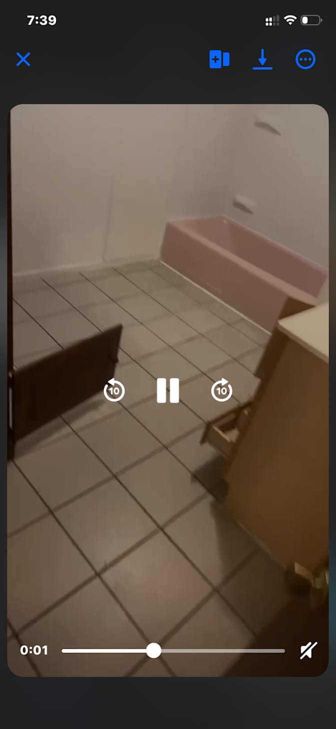 Alectra's room