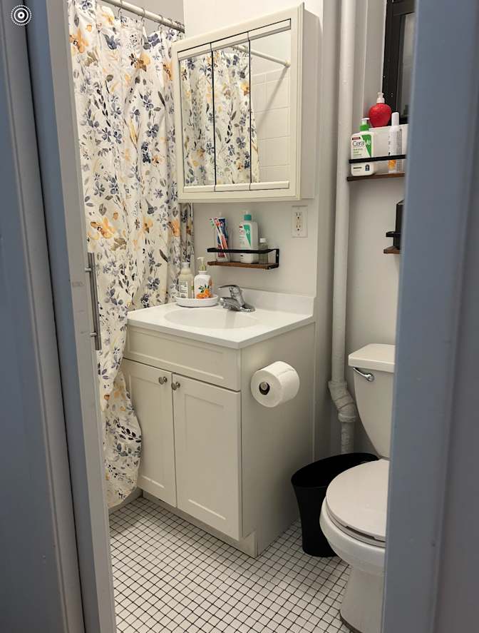 Eileen Sandi Fiore's room