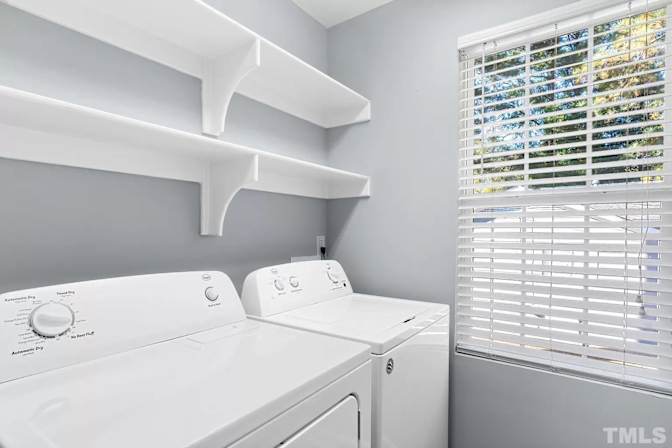 Alcove Rooms's room