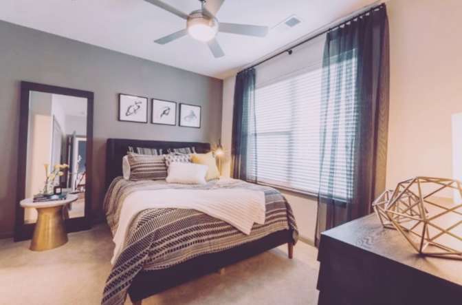 Silas's room
