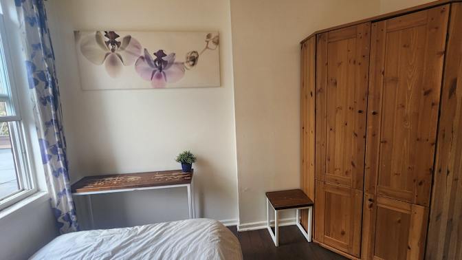 Laure's room