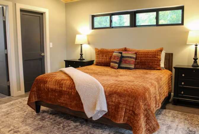 Caroline's room
