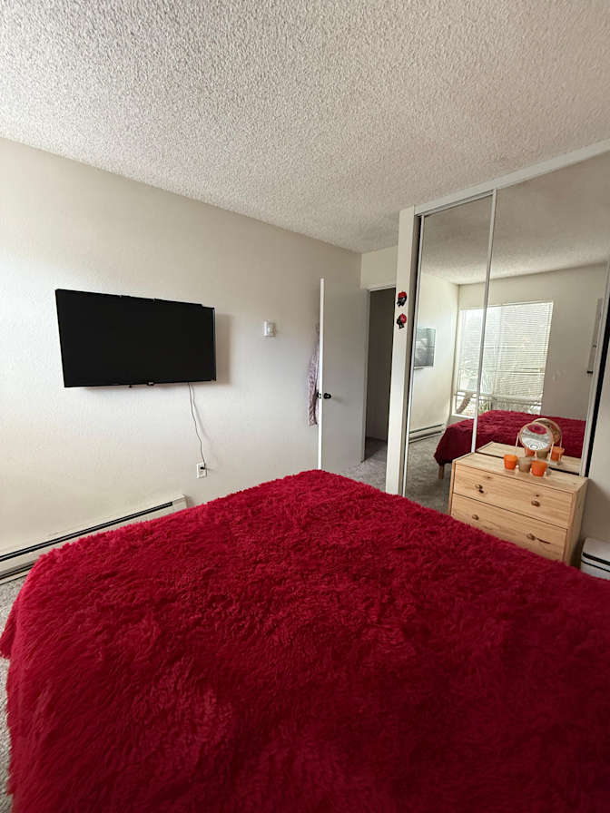 gabriel f.'s room
