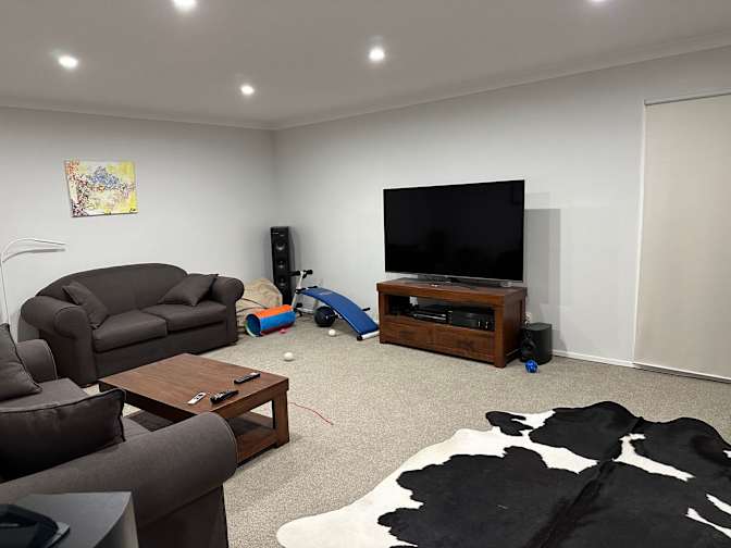Tony's room