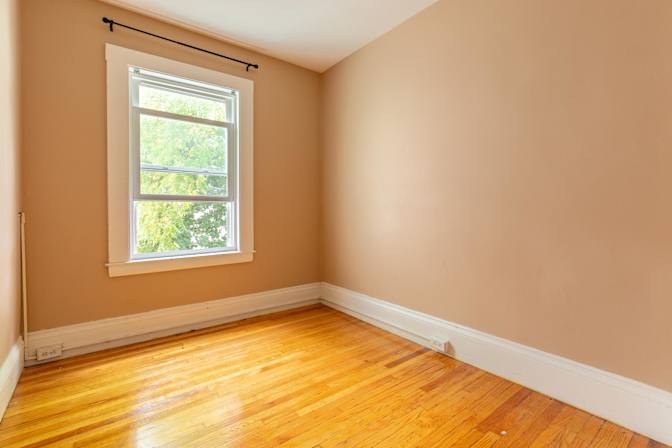 Sam June's room
