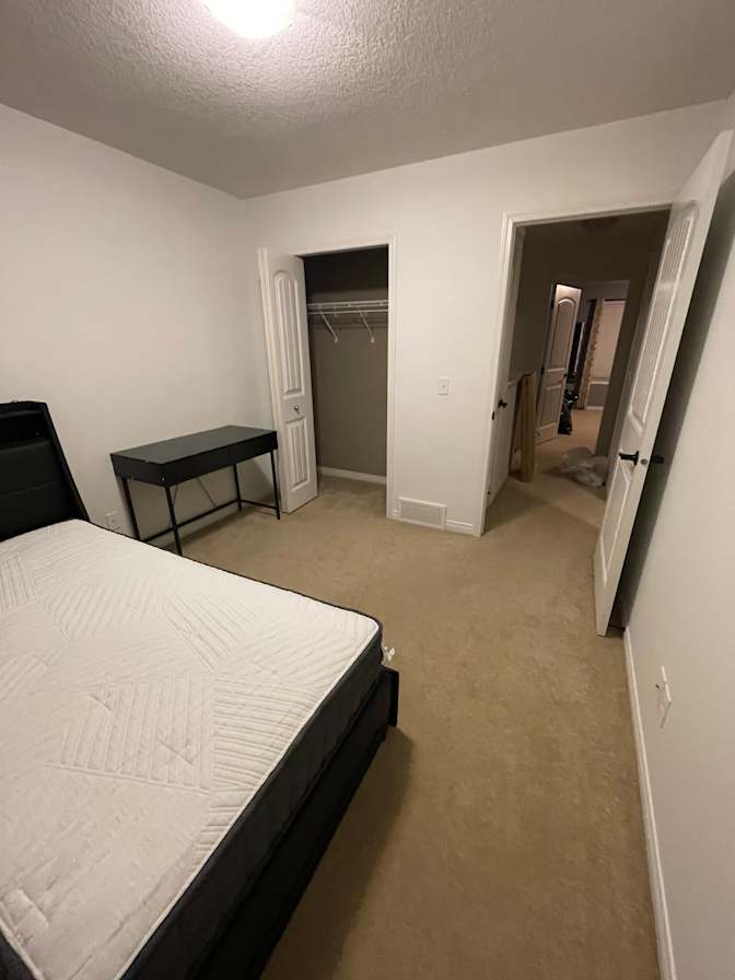 Samara Fichtner's room