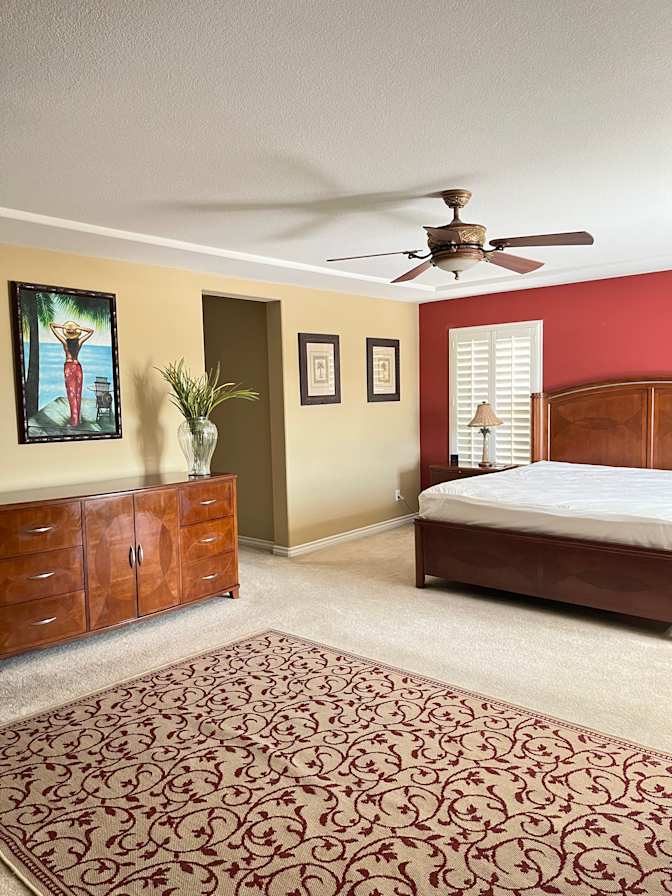 Joy’s  Rentals's room