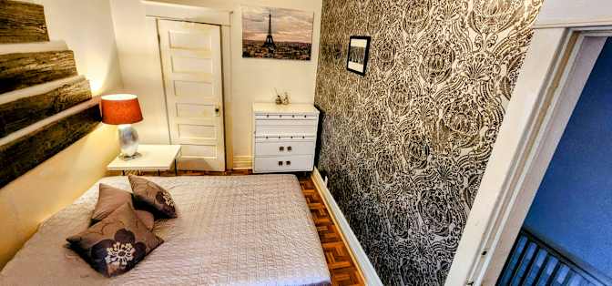 Laure's room