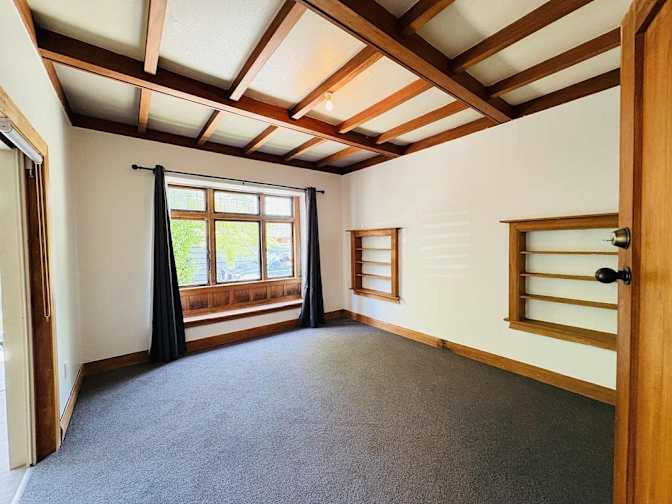 Etosha's room