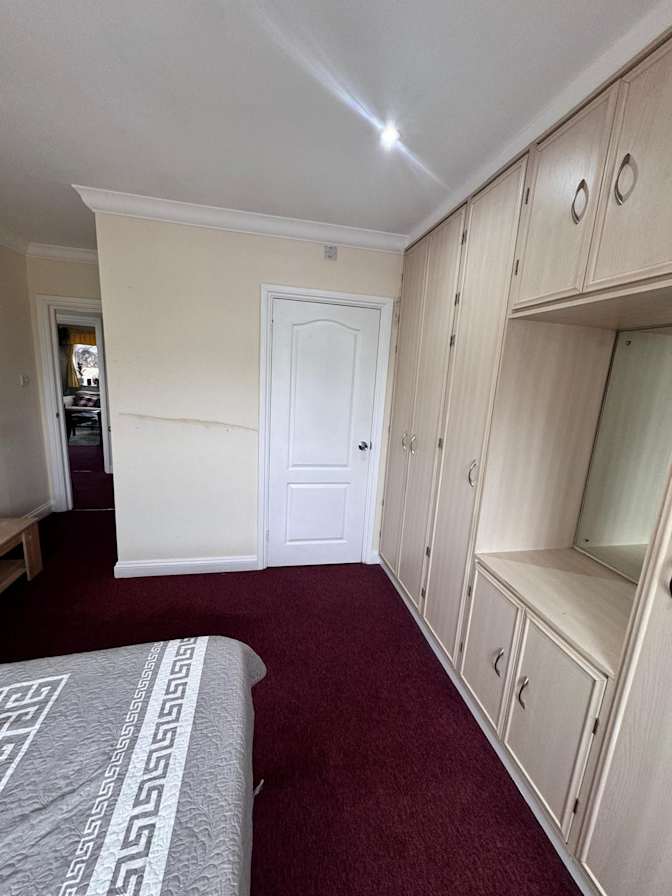 Sam M's room