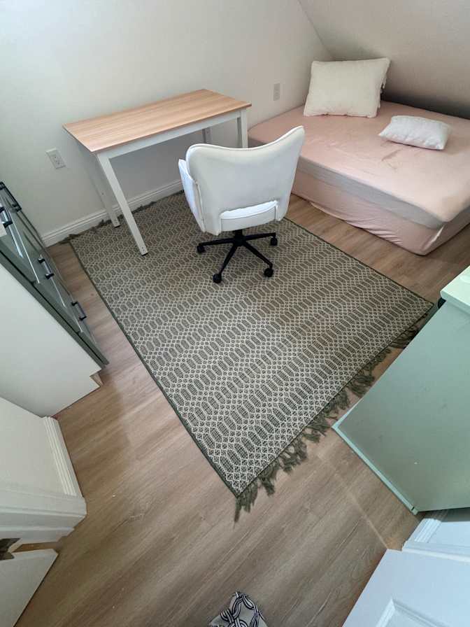 Shirlly's room