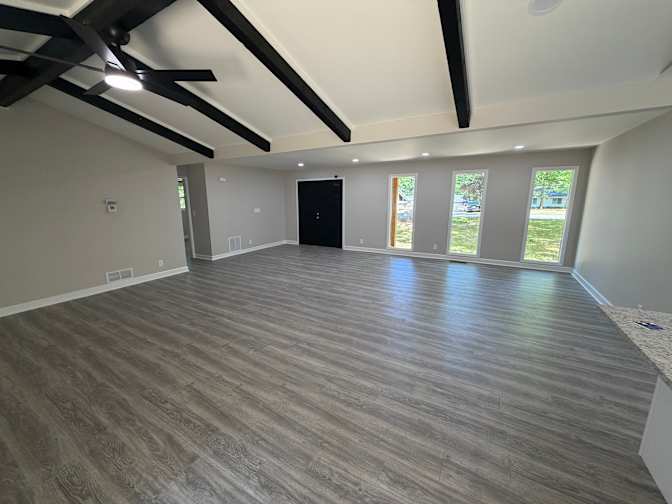 Alcove Rooms's room