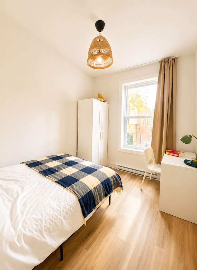 HelloMontreal's room
