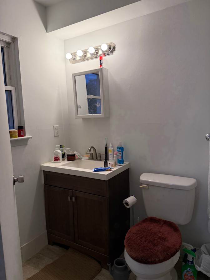Ali's room