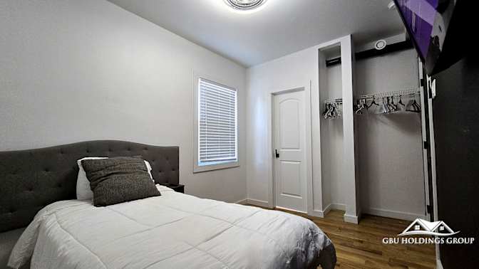 GBU Holdings Group's room