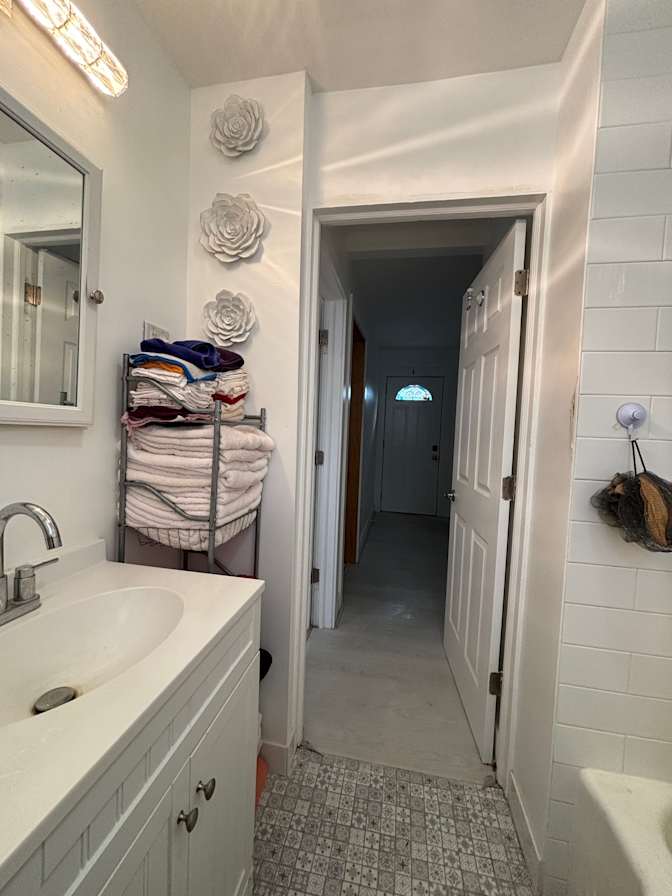 Carlos's room