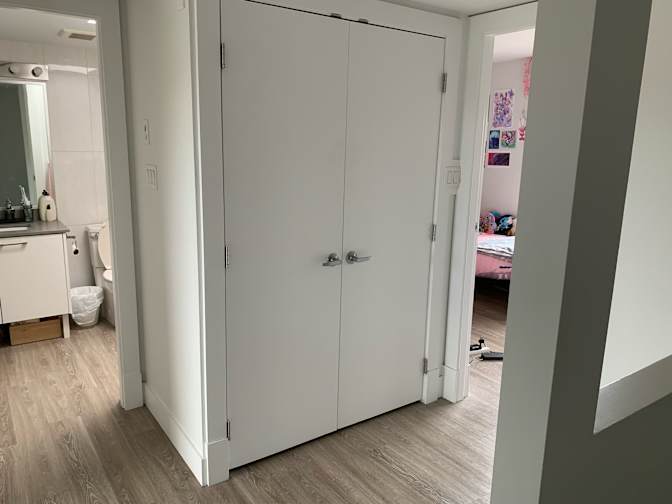 Del's room