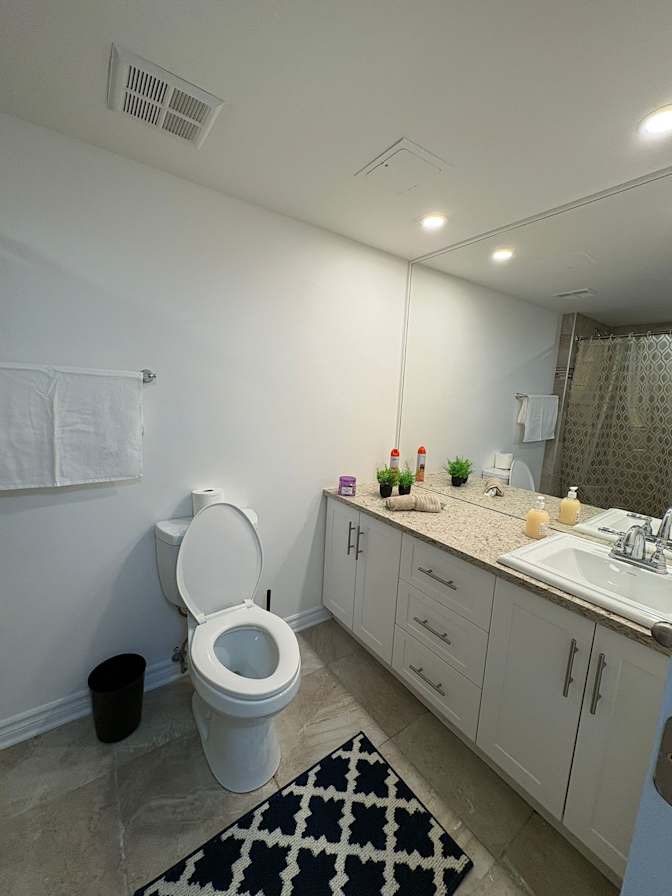 Vincent S's room