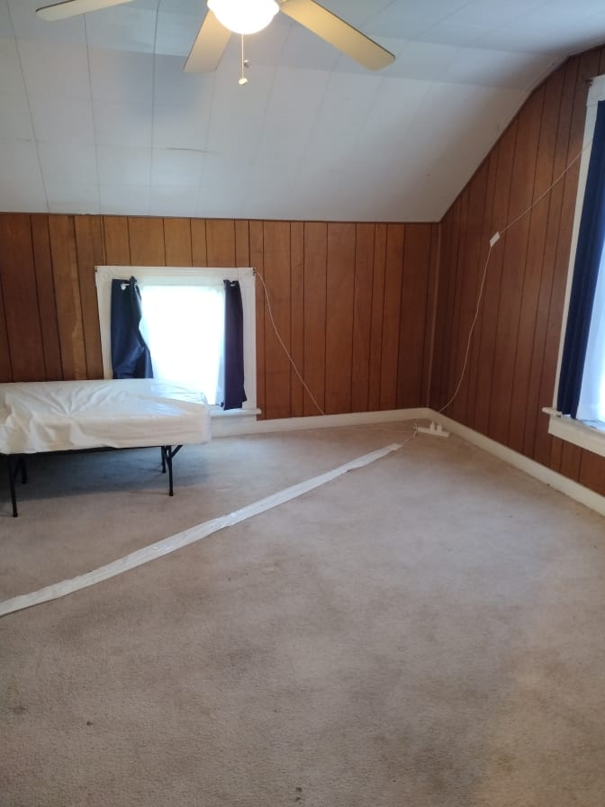 Pegs's room
