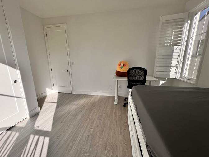 Cloverirvine's room