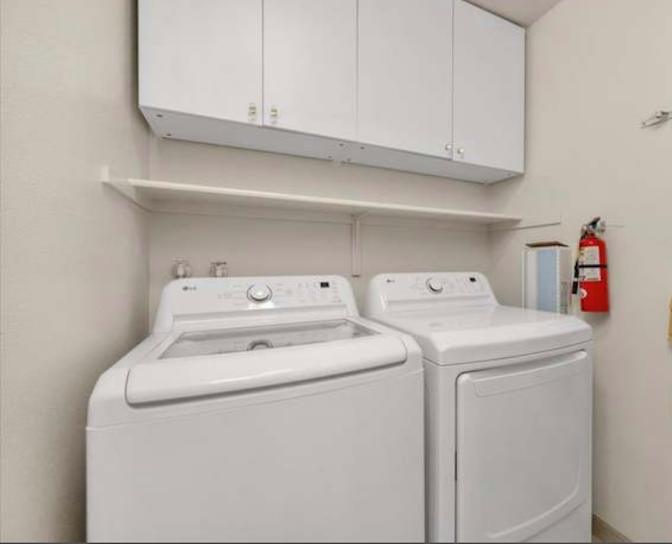 Fresno-Clovis Condo's room