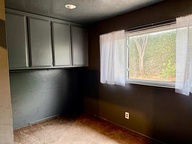 Caroline's room