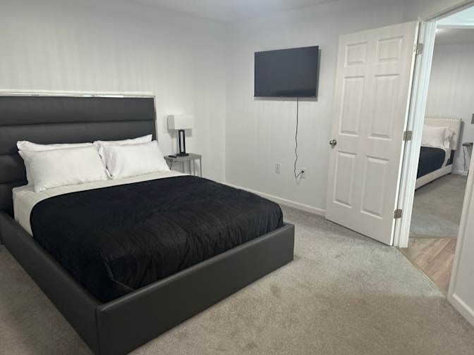 Alcove Rooms's room