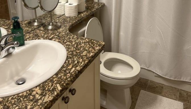 caroline's room