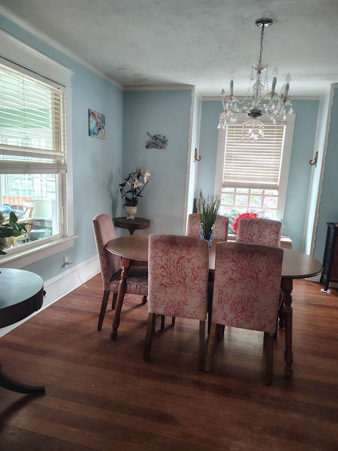 Melissa L Cox's room