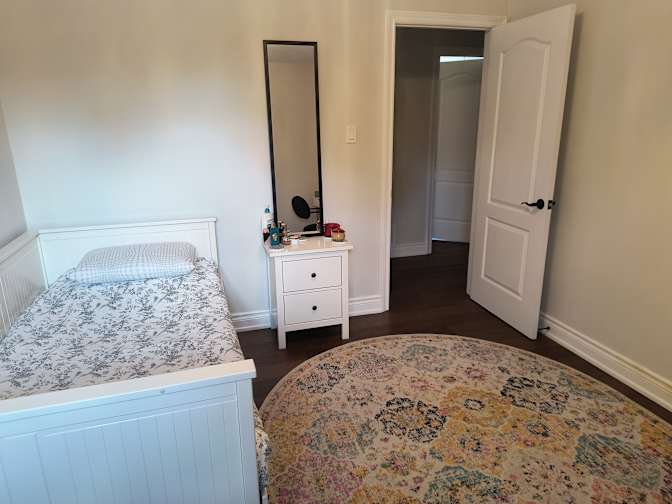 Goli's room