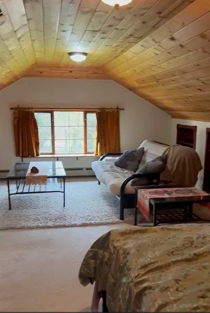 Suzanne Villeneuve's room